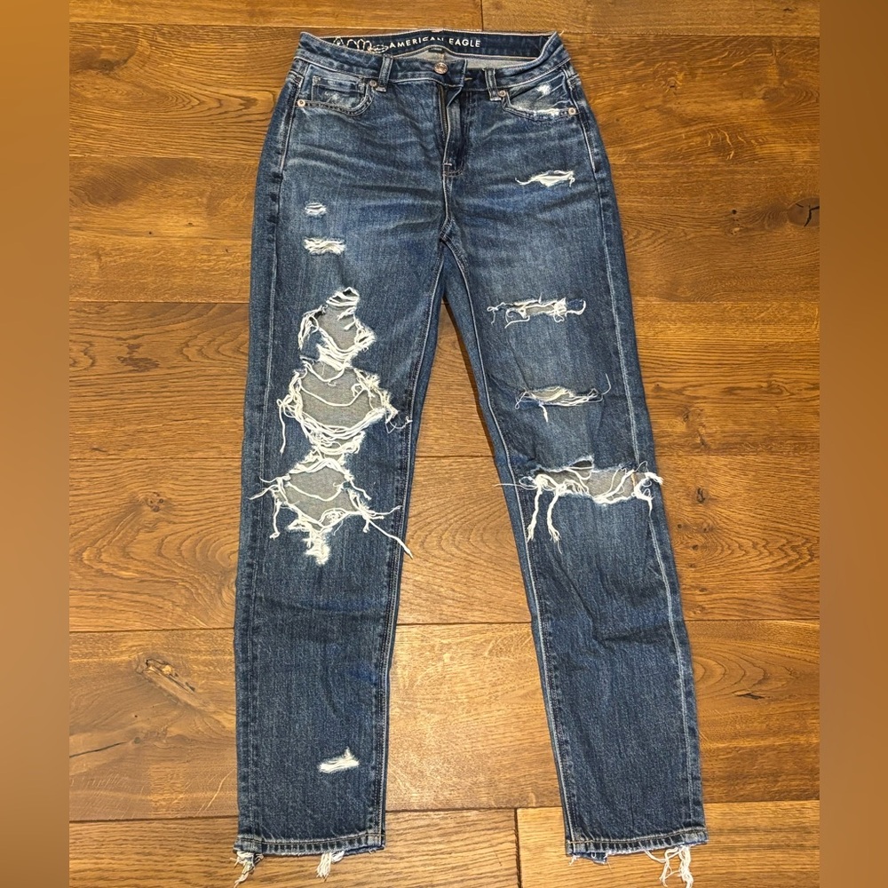 American Eagle Ripped Straight Jeans, size 0 Regular, NWOT
